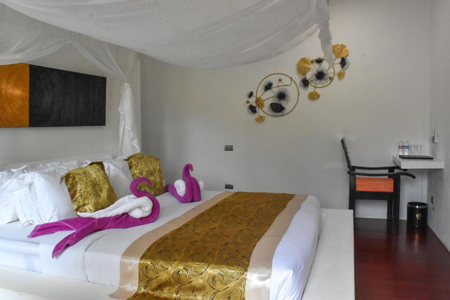 Carpe Diem Villas & Resort Puerto Princesa ภายนอก รูปภาพ