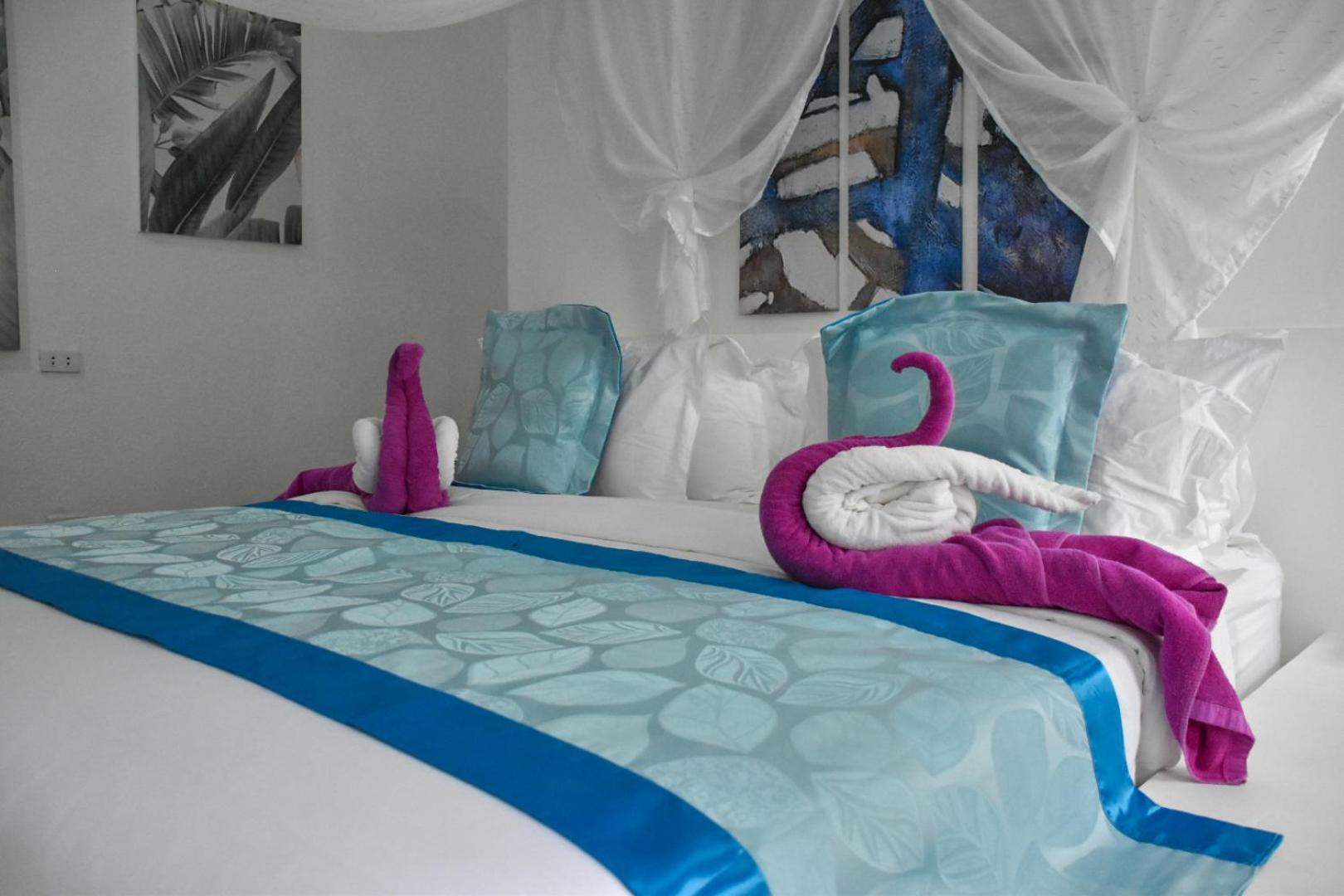 Carpe Diem Villas & Resort Puerto Princesa ภายนอก รูปภาพ